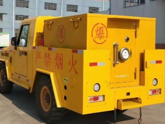 屏南凯龙爆破器材运输车：保障爆破任务的安全运行